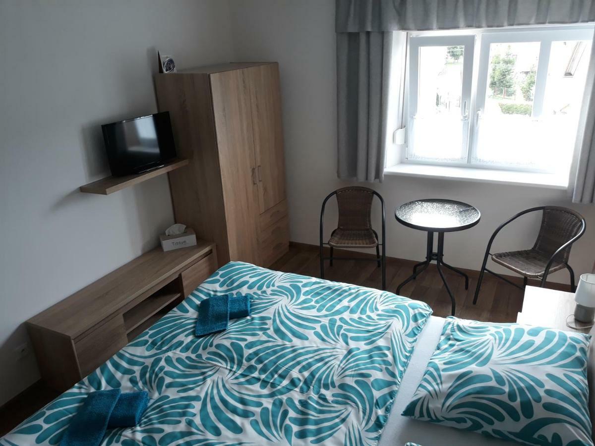Ubytování Schindler Velke Porici Exterior foto